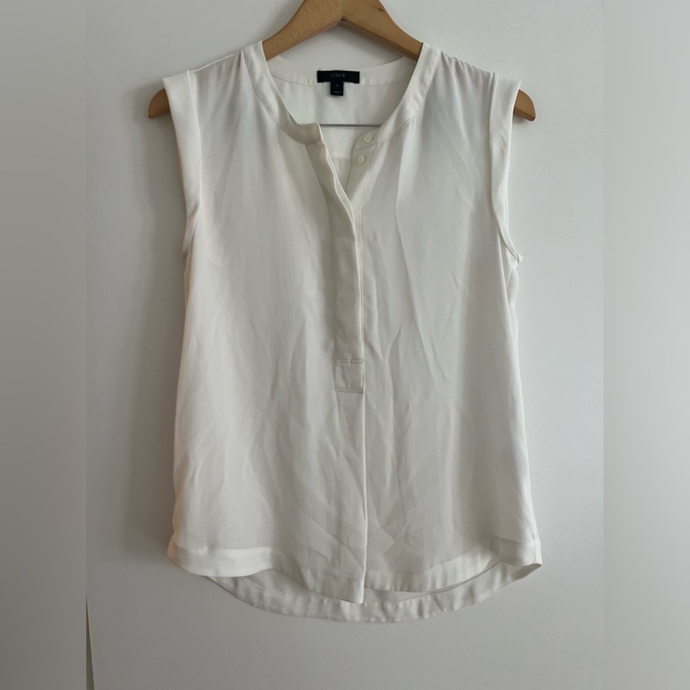 J. Crew Women’s sleeveless blouse - ivory - size 2